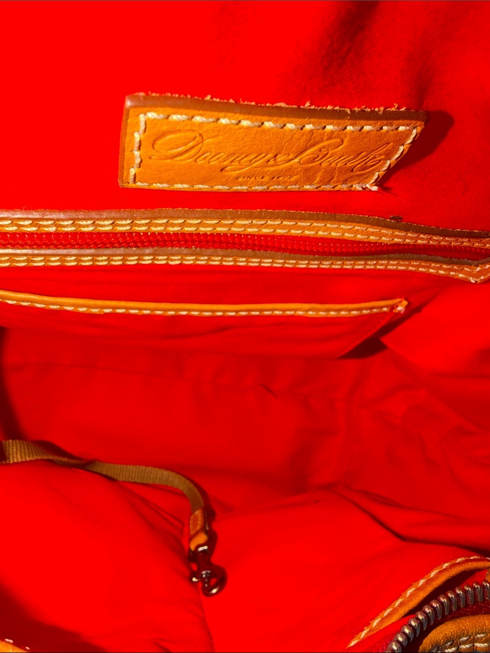 Dooney & Bourke Paige Sac Hobo - Picture 4 of 10